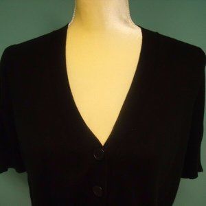 Cropped sweater Black Jr sz. M. Button front.